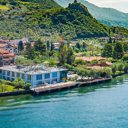 Direttamente Al Lago Apartments Marone Exteriör bild