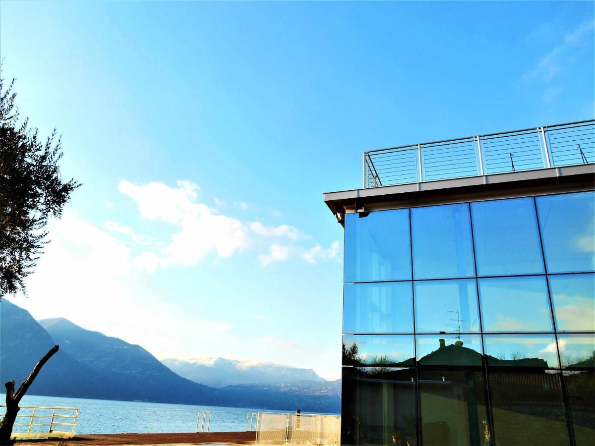 Direttamente Al Lago Apartments Marone Exteriör bild