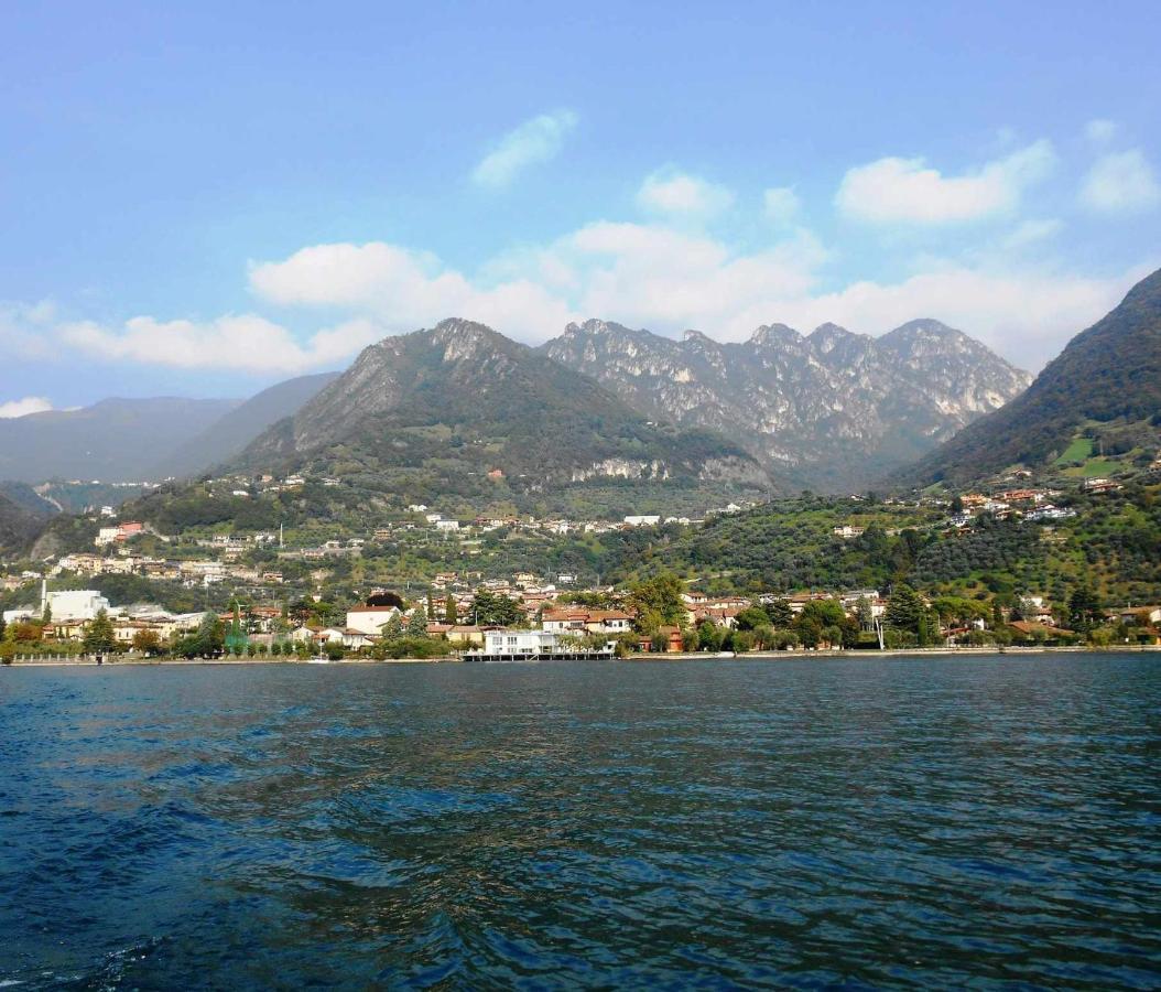 Direttamente Al Lago Apartments Marone Exteriör bild