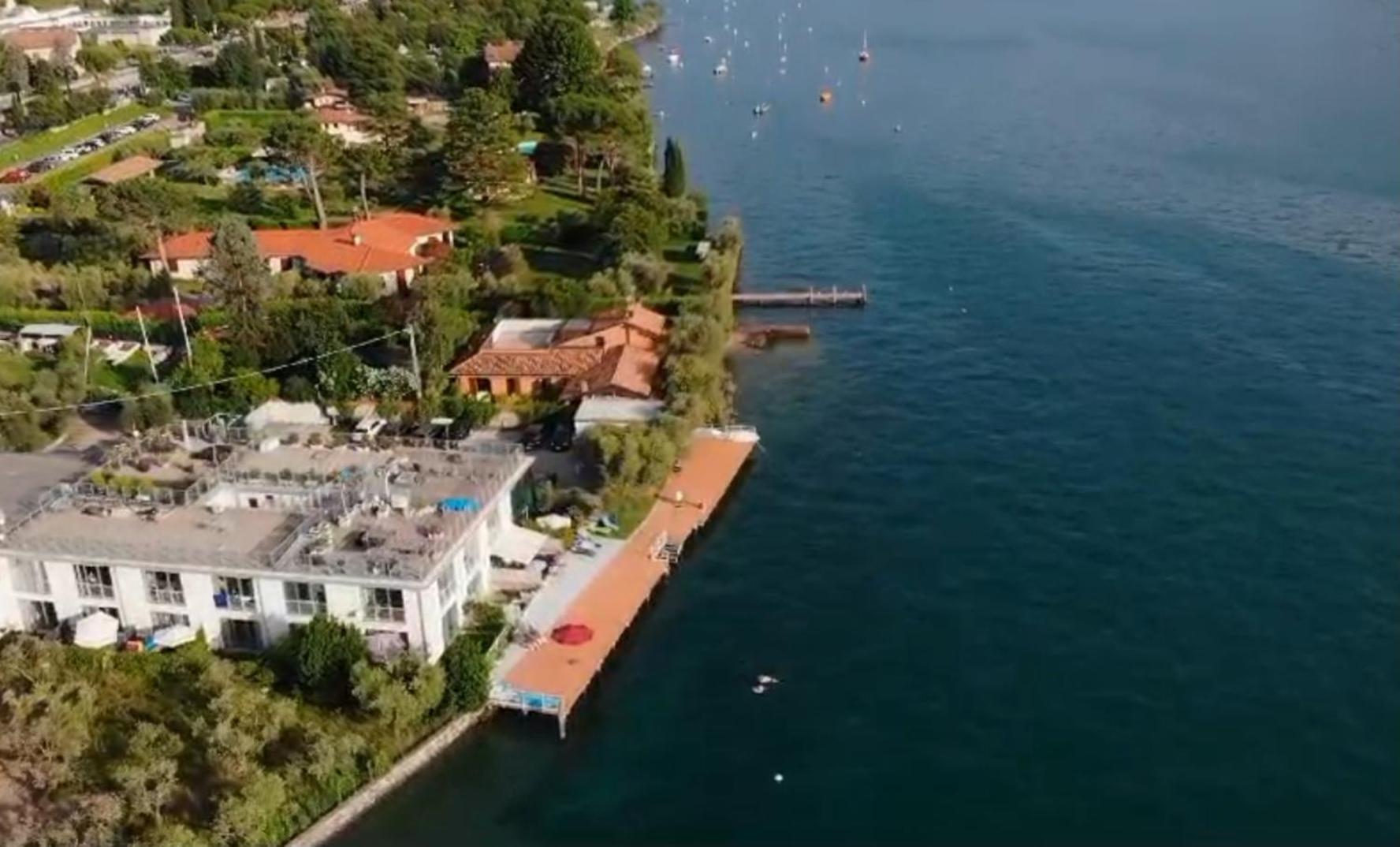 Direttamente Al Lago Apartments Marone Exteriör bild